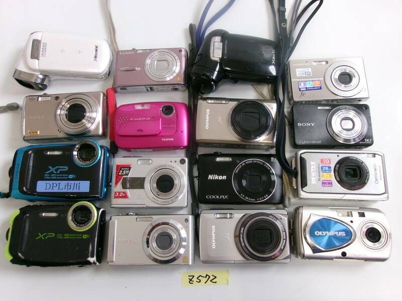 (Z-572)デジタルカメラ 各種 16ピースまとめ売り 現状渡し