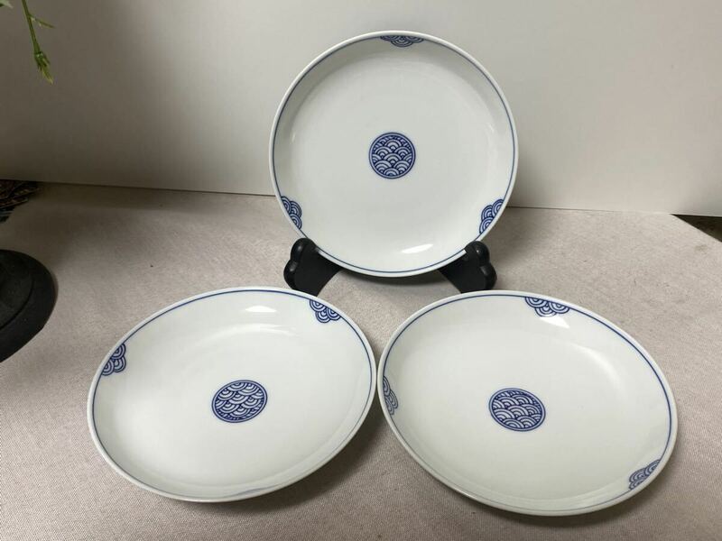 有田焼　永峰窯 手描き　3枚セット　皿　日本の陶芸　波模様