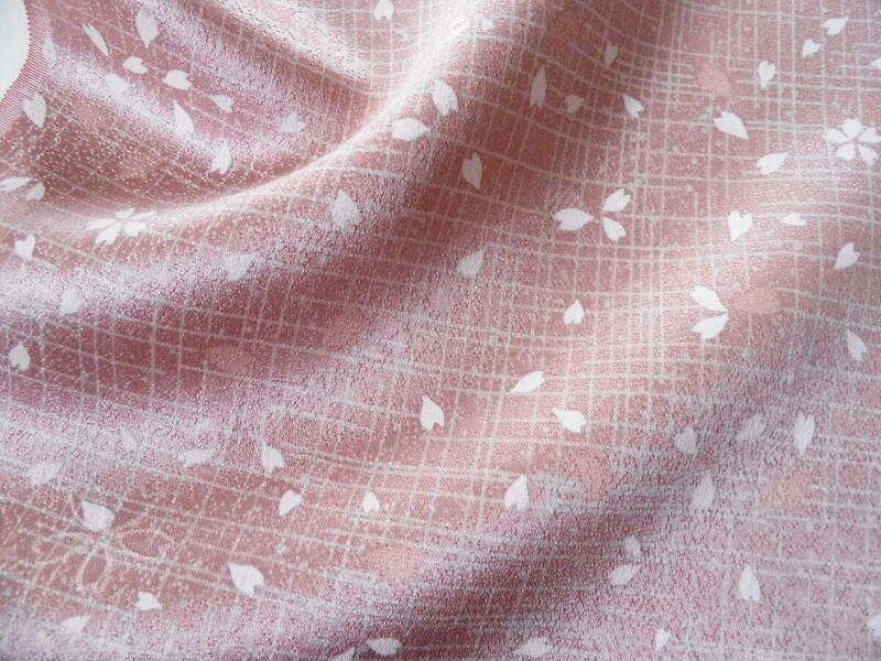 ■彩■古布着物はぎれ/ハギレ 19×154×２枚 正絹 振袖 パステルの舞桜 桜の花びら 古典柄　 シルク 布細工 お人形