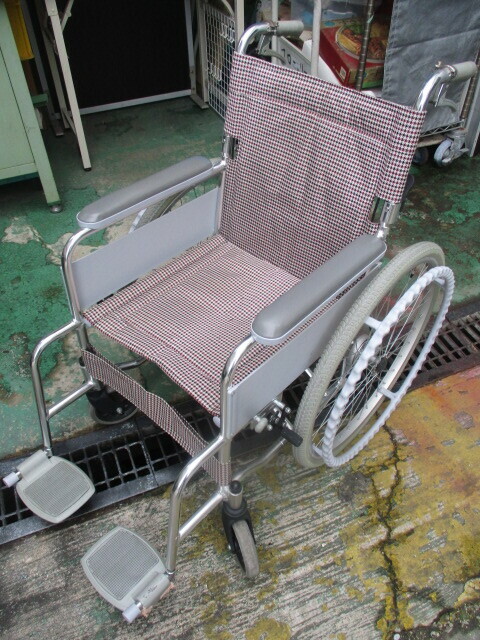 P201/車イス 折り畳み 車椅子 自走式 介助 リハビリ 引き取り歓迎 発送可