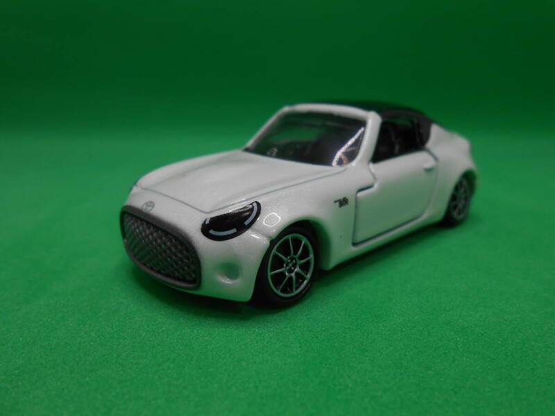 トミカ　PREMIUM　トヨタ　TOYOTA S-FR　タカラトミー　ミニカー