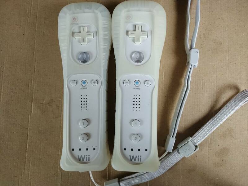 任天堂　Wii リモコン ストラップ ジャケット付き 2個セット 純正 RVL-003 白　ホワイト コントローラー　