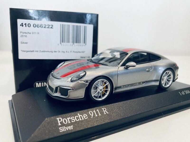 【送料無料】1/43 Minichamps Porsche ポルシェ 911 R (991) 2016 Silver / Red line