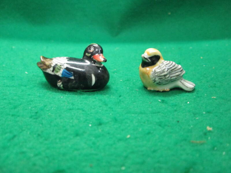 陶器製 鳥 置物 2個セット 検索用：水鳥 小鳥 鴨 かも カモ デコイ ミニチュア 小さい ブラック 黒 インコ 小さい ミニ 小さめ フィギュア
