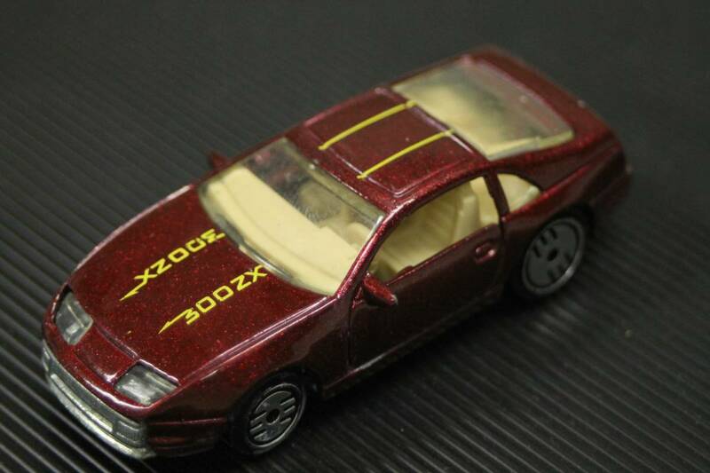 HOTWHEELS NISSAN Z ミニカー レッド 1989年 新品 1:64 ホットウィール 300Z フェアレディ Z32