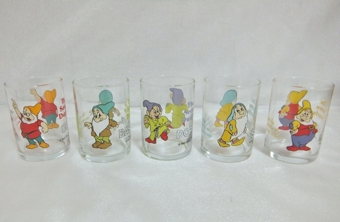  Disney 七人の小人 7人の小人 グラス ５個 セット　コップ 硝子 ディズニー キャラクター レトロ 
