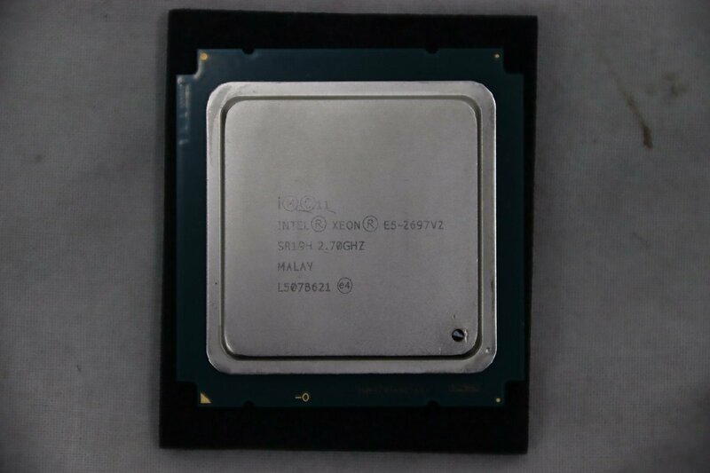 intel Xeon プロセッサー E5-2697 v2 30M キャッシュ、2.70 GHz SR19H（ジャンク扱い)