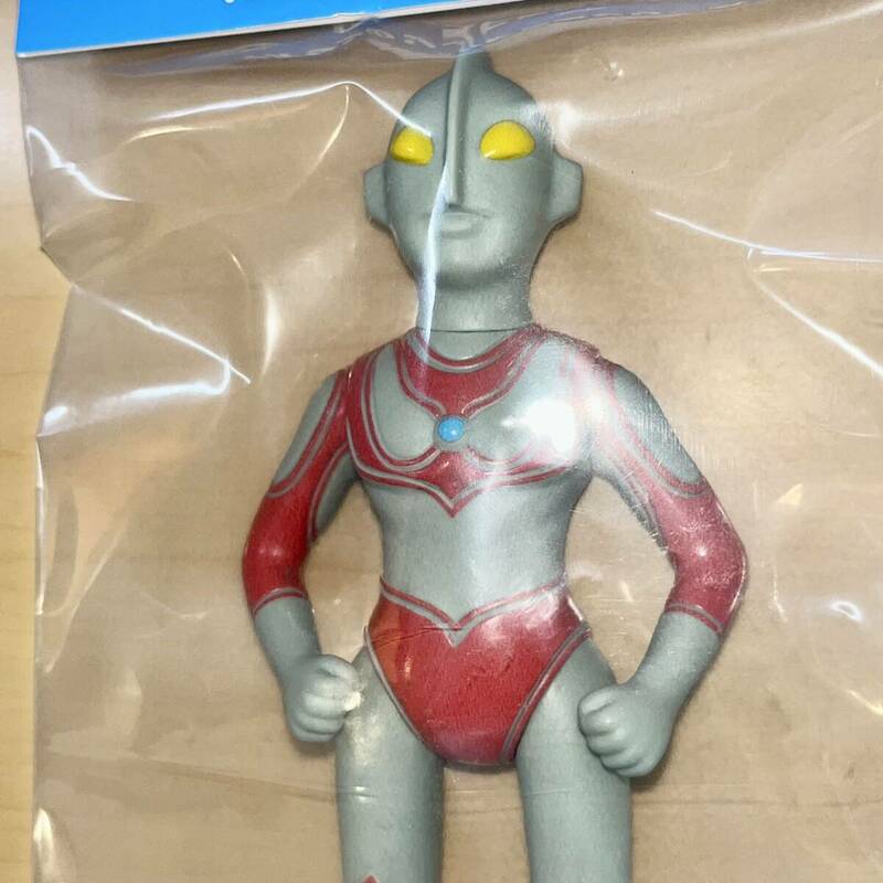 帰ってきたウルトラマン 黄色目 グレー マルサン 電撃7 ウルトラマン ソフビ ブルマァク sofvi marusan ultraman フィギュア