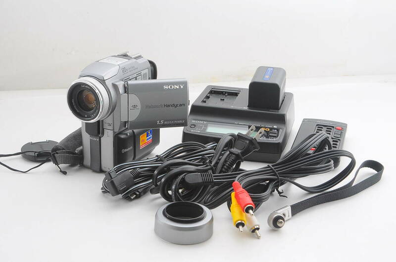 [キ MAC20]動作品 SONY ソニー DCR-PC120 デジタルビデオカメラ miniDV Handycam ミニDV ハンディカム リモコン付き