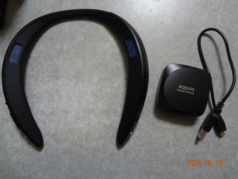 シャープ アクオス ウェアラブル サウンドパートナー Bluetooth ネックスピーカー AN-SS2 AN-WD3 難あり