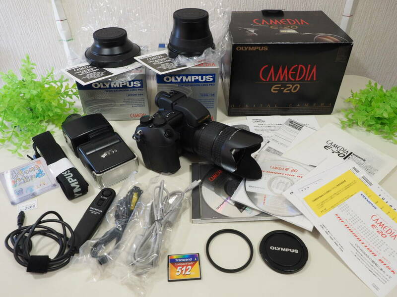 ◆カメラ2260_P8◆ CAMEDIA E-20 (グリップなど本革に貼替)・FL-40・TCON-14B・WCON-08Bなどのセット OLYMPUS オリンパス Used ～iiitomo～