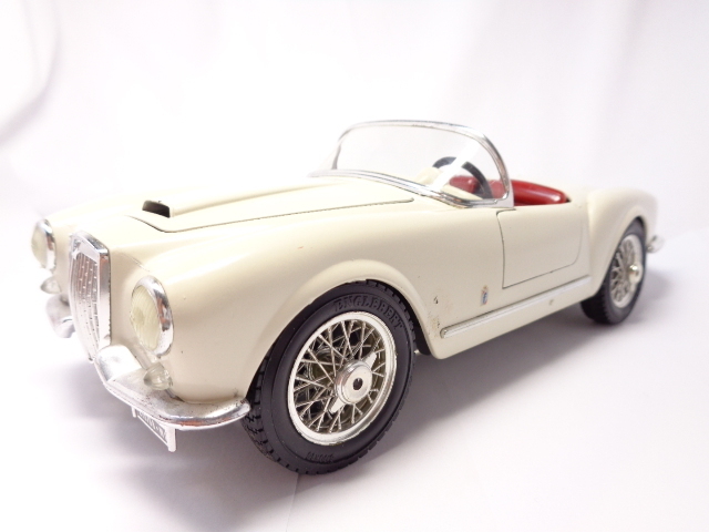 Bburago 3010 LANCIA AURELIA B24 SPIDER 1955 1/18 ブラーゴ ランチャ アウレリア B24 スパイダー 1955 送料別