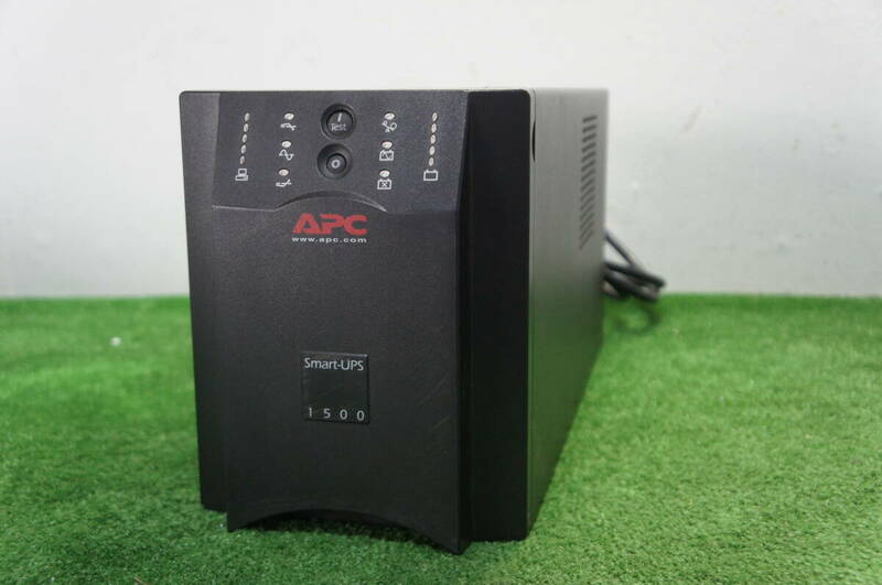 シュナイダーエレクトリック Smart-UPS 1500VA USB & Serial 230V SUA1500I