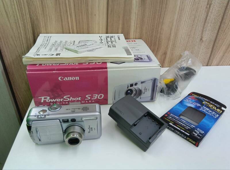 通電確認　Canon キャノン Power Shot パワーショット S30 コンパクト デジタルカメラ　◆5277