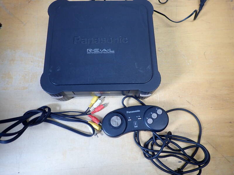 k⑩d　Panasonic パナソニック　REAL FZ-1　3DO　本体+コントローラー セット　通電確認OK/ジャンク