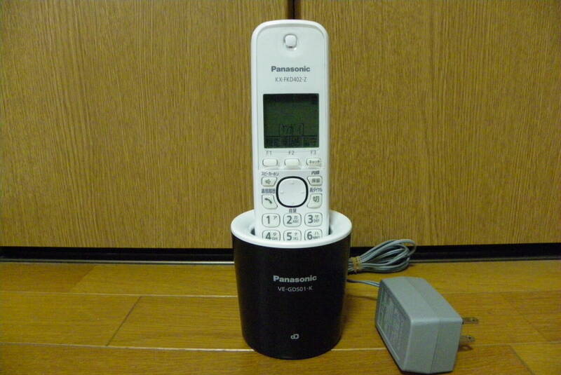 Panasonic パナソニック コードレス電話機用子機 KX-FKD402-Z 