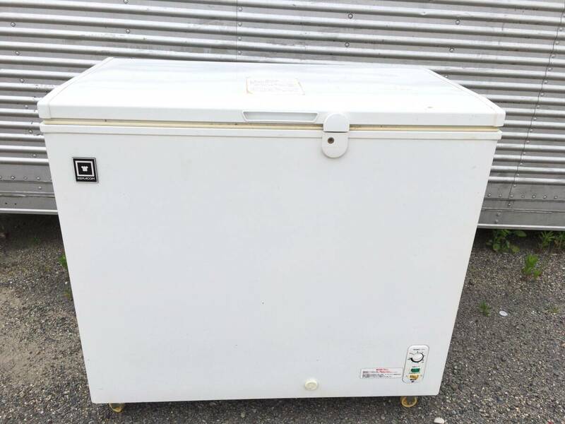 ■11812■愛知発■レマコム 冷凍ストッカー 上開き 210L RRS-210CNF ホワイト 業務用冷凍庫 