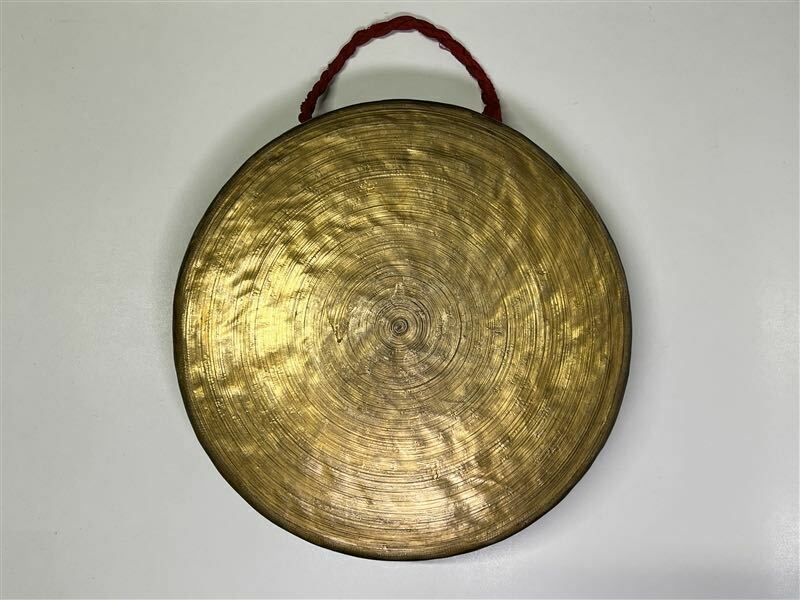 107 時代物 仏教美術 古銅 銅鑼 ① 直径37cm 重量3.5kg 銅製 仏具 鳴物 寺院 密教 法具 金属工芸
