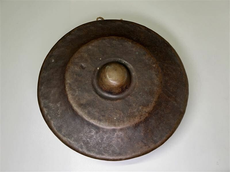 108 時代物 仏教美術 古銅 銅鑼 ② 直径33cm 重量1.7kg 銅製 仏具 鳴物 寺院 密教 法具 金属工芸