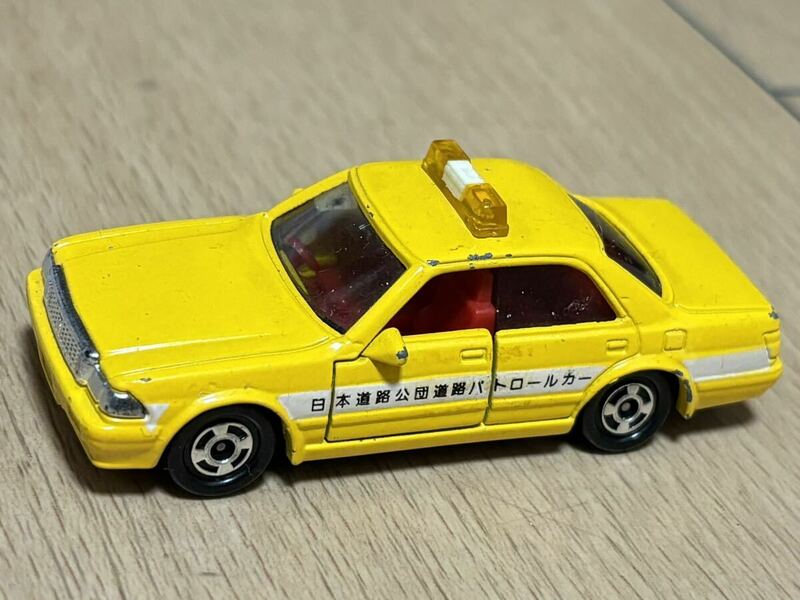 トミカ 日本製 No.28 クラウン 道路公団パトロールカー 1988年 やや美品