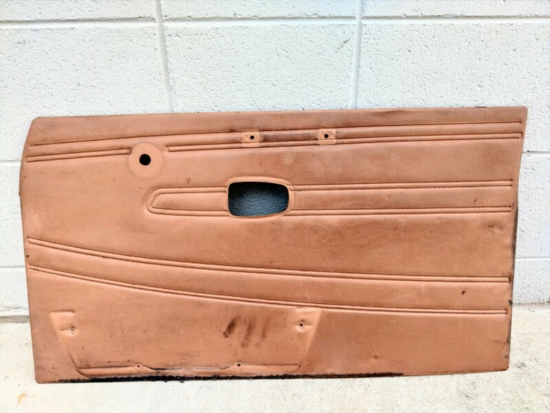 サニトラ　運転席側　ドア　内張り　中古　1981年製