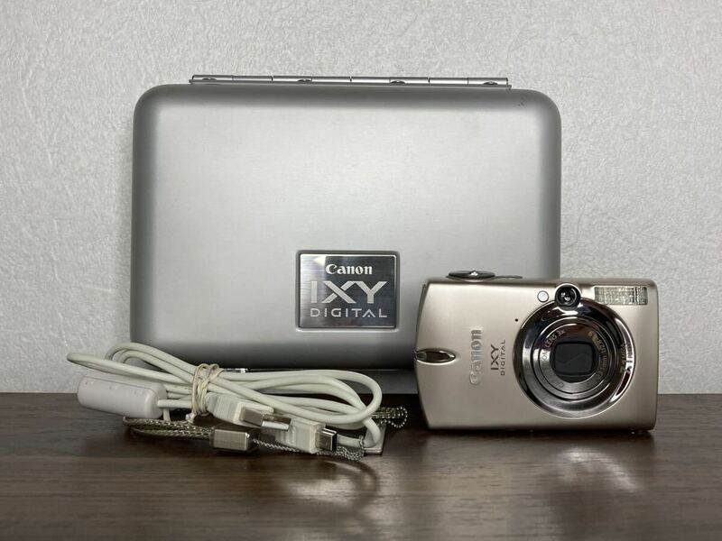 Y378【純正ケース付き】 キャノン Canon IXY DIGITAL 700 コンパクトデジタルカメラ コンデジ digital still camera