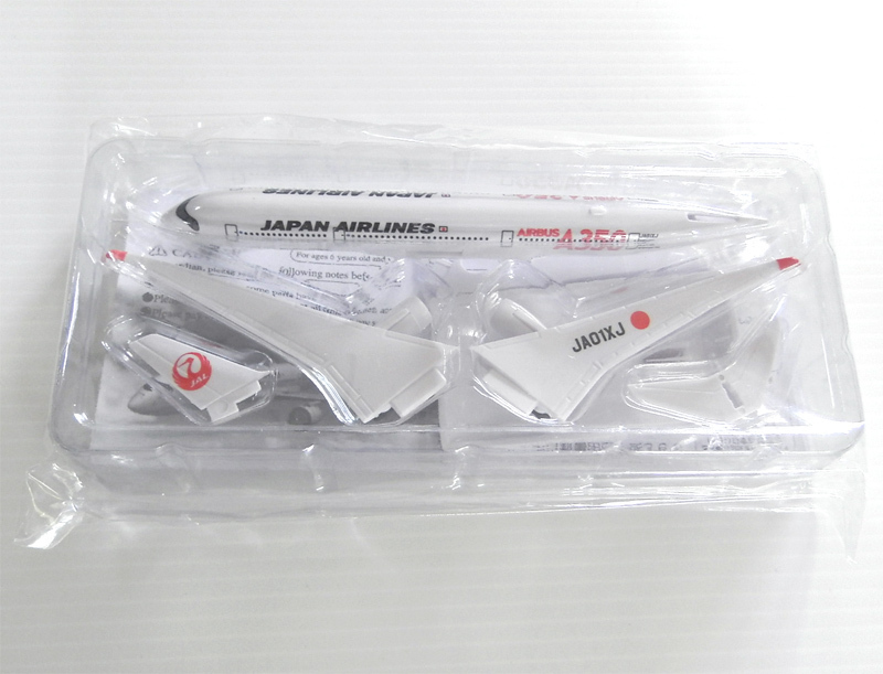 JAL ミニ エアプレーン A350 JA01XJ プラモデル 搭乗記念 グッズ キッズ 未使用 飛行機 航空会社 ノベルティ 模型 フィギュア 日本航空 赤