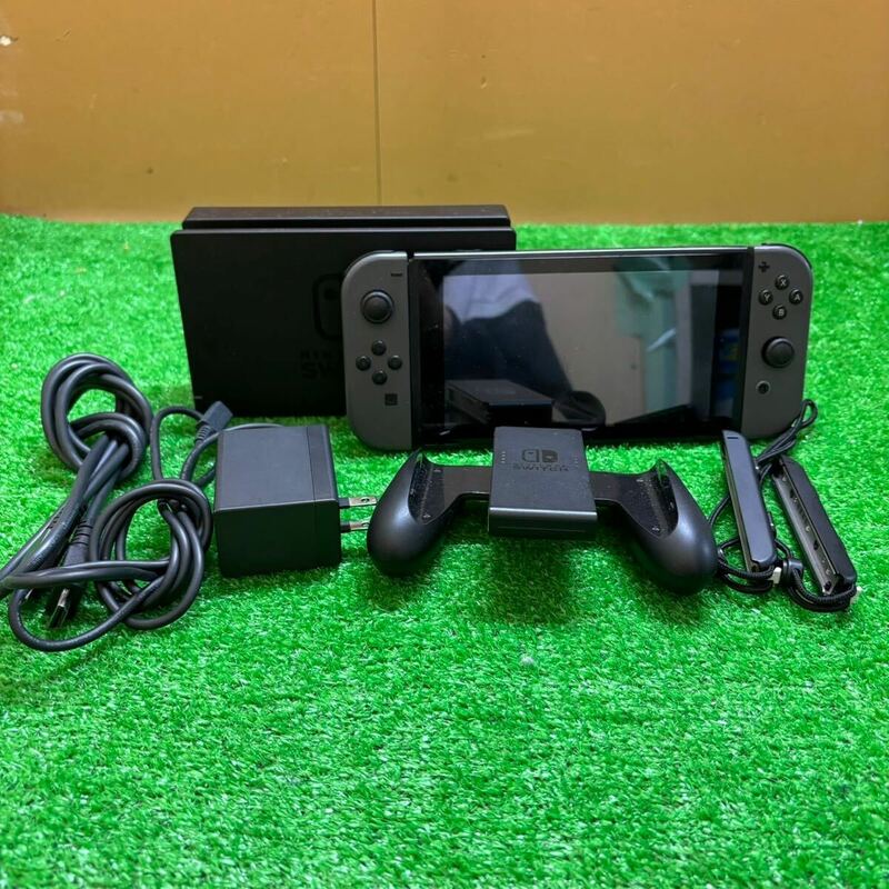 ニンテンドースイッチ グレー Nintendo セット売り通電確認済　初期化済み　Switch 任天堂 ゲーム機 
