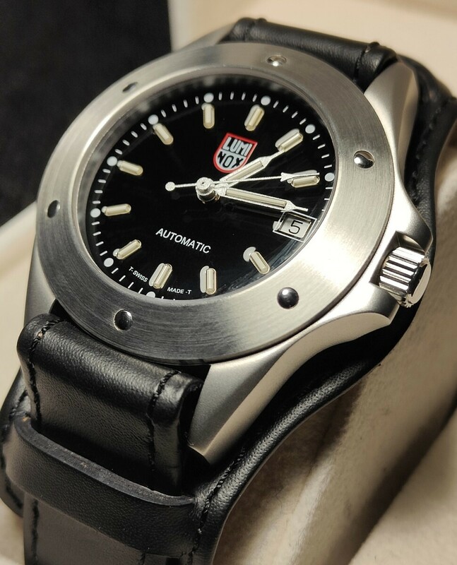 送料無料 美品 LUMINOX ルミノックス 自動巻き オートマチック アナログ 機械式 VICTORINOX 腕時計