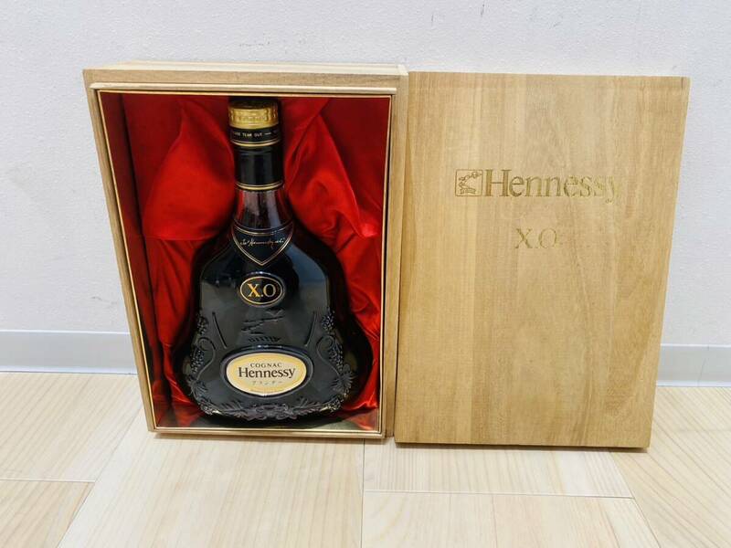 【OAK-4851YH】1円スタート Hennessy XO ヘネシー COGNAC コニャック ブランデー お酒 古酒 洋酒 未開栓 保管品 700ml 40％ 木箱付き