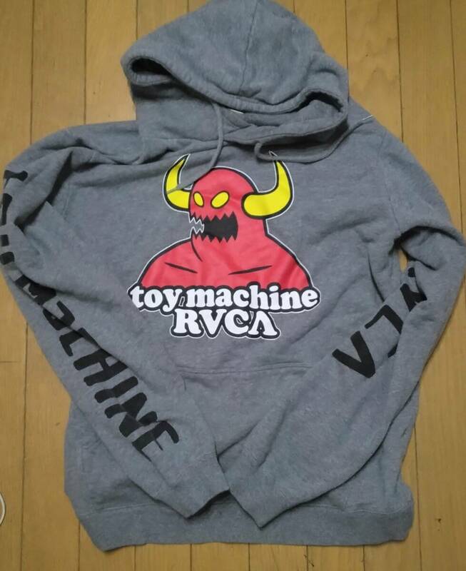 RVCA toymachineパーカーＳ（M相応）中古