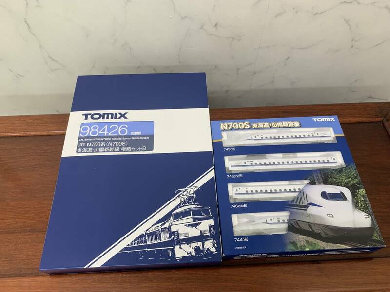 Nゲージ　TOMIX　鉄道模型（98424　4両セット）（98426　JR　N700系　N700S　東海道・山陽新幹線　増結セットB　8両セット）未走行　新品