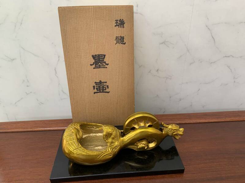 瑞龍　墨壷　金属製　金色　墨つぼ　黄金の瑞龍墨壷　大工道具