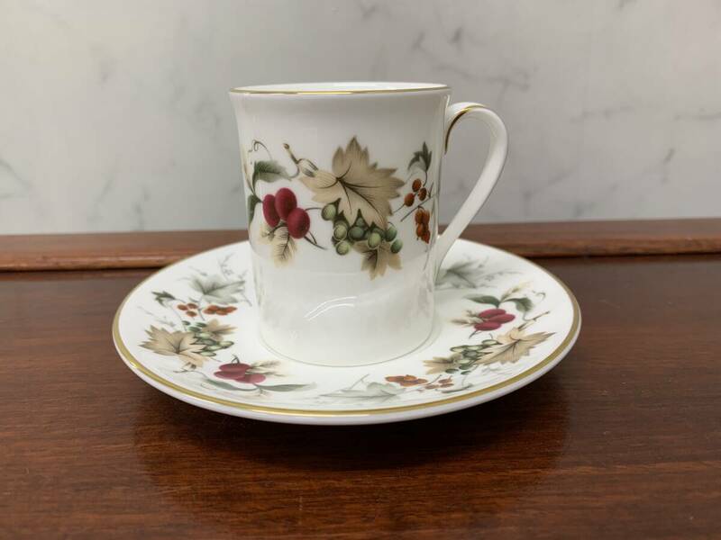 ROYAL　DOULTON　ロイヤルドルトン　花柄　デミタス　カップ＆ソーサー　1客　経年保管品