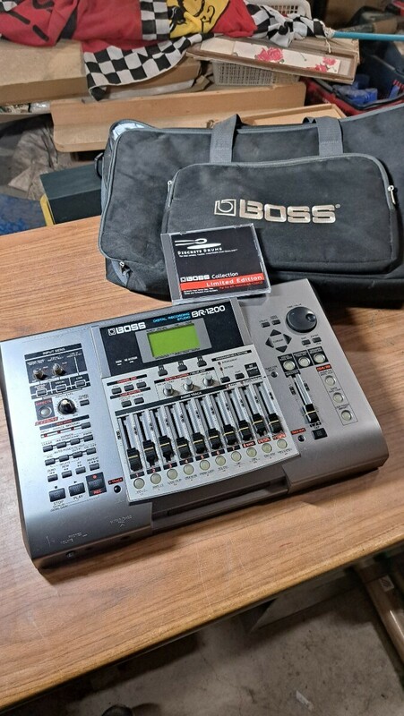 BOSS ボス MTR DIGITAL RECORDING STUDIO BR-1200 CD MTR マルチトラックレコーダー CD ケース付き