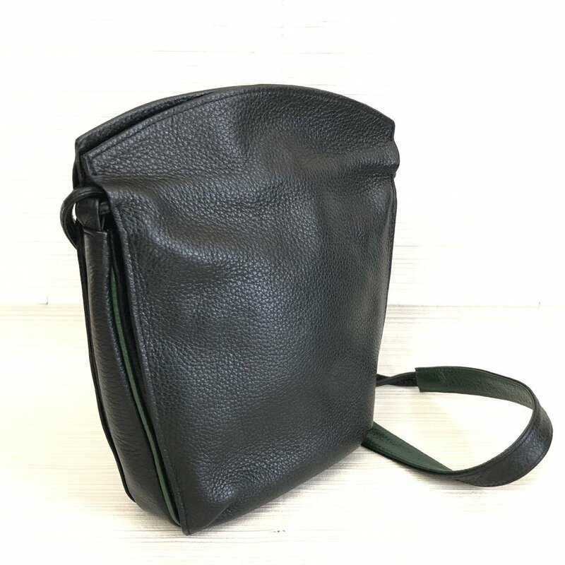 Niimura　ワンショルダー　バッグ　鞄　レザー　革　ブラック×グリーン　