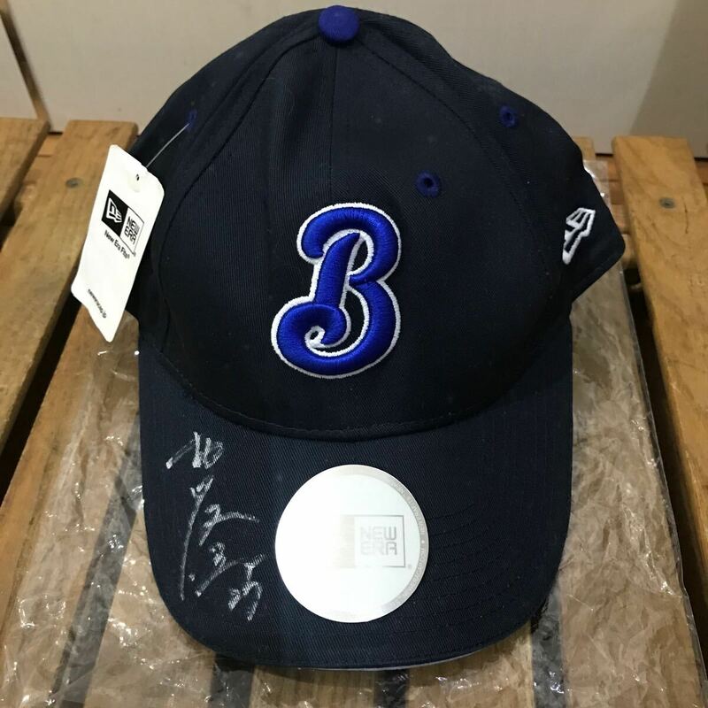 美品 横浜ベイスターズ NEWERA ニューエラ サイン付キャップ！