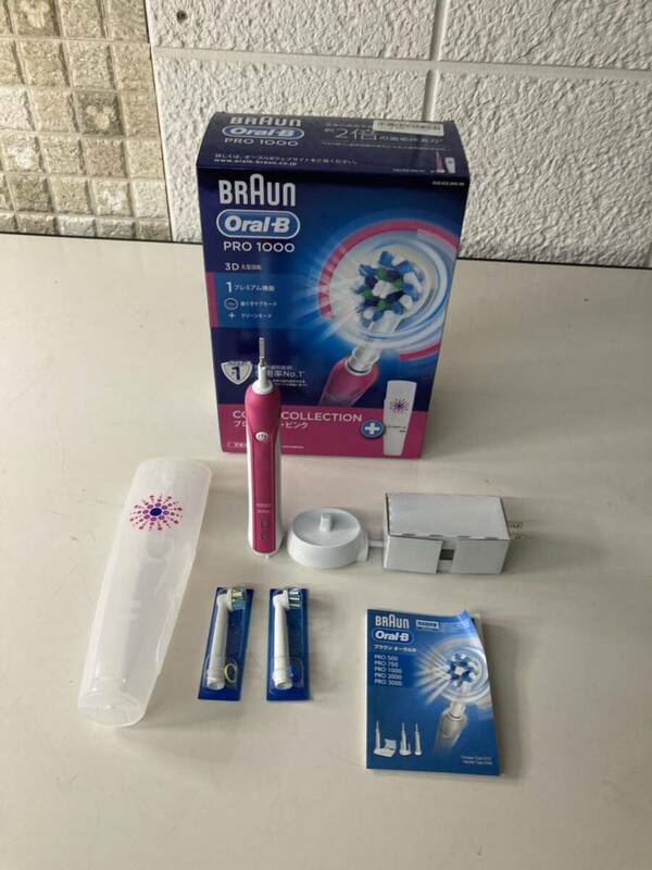 ★ 新品 未使用 BRAUN ブラウン オーラルB 電動歯ブラシ Oral-B PRO 1000 トラベルケース付き ケア 箱付き