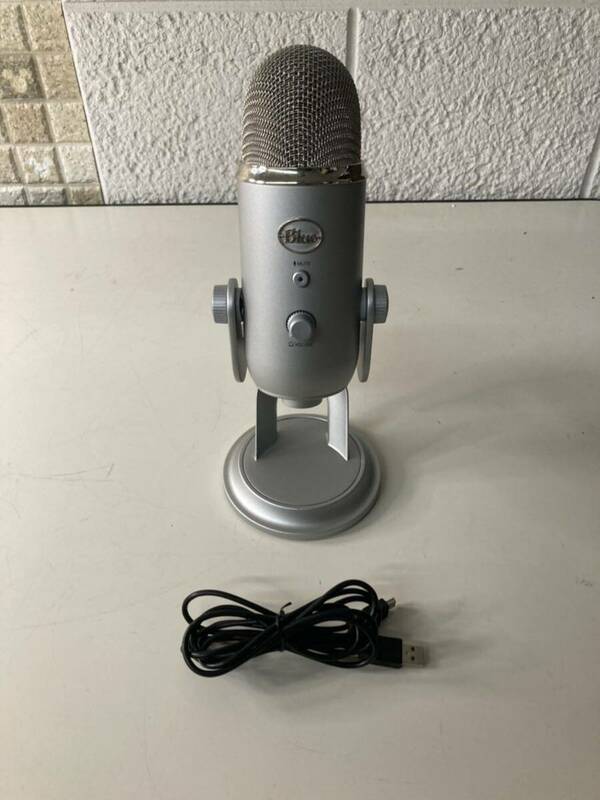 ★ Blue YETI A00132 コンデンサーマイク USBケーブル付き 機材