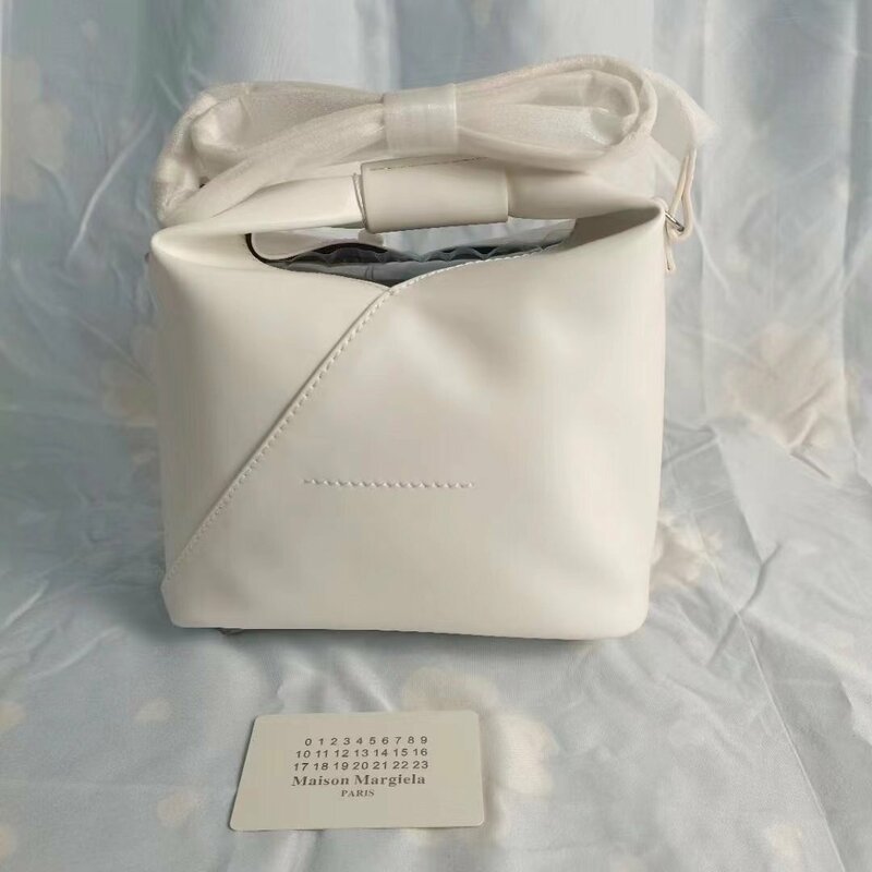 Maison Margiela マルタンマルジェラ　 MM6 ショルダーバッグ トートバッグ 肩掛け 鞄