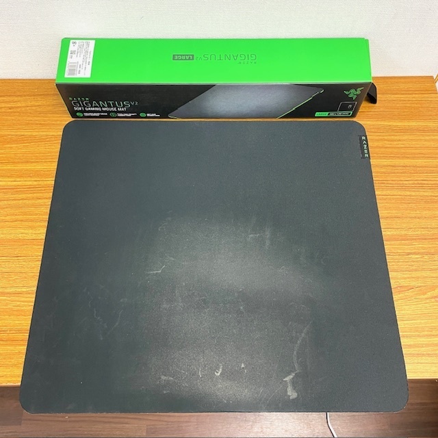 Razer Gigantus V2 ゲーミング用マウスパッド　LARGE　～訳アリ品～