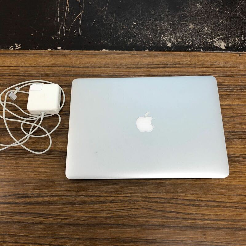 中古品 ノートパソコン Apple MacBookAir 2015年製 13.3インチ / Intel Core i5 1.6GHz / メモリ 4GB / SSD 128GB パソコン・PC