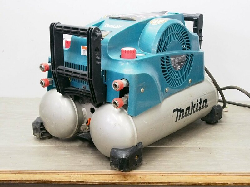 ☆【2H0514-8】 makita マキタ エアコンプレッサ AC460XGH 100V ジャンク