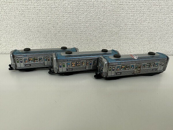 H040-J9-3790 昭和レトロ ヴィンテージ ブリキおもちゃ 電車 ３車輛 現状品①