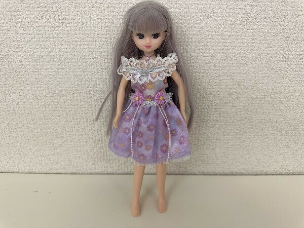 H016-Y31-1177 タカラ TAKARA TOMY リカちゃん 人形 着せ替え人形 現状品①