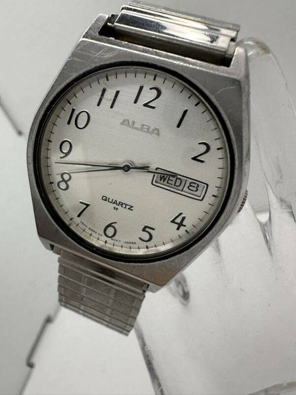 【SEIKO 】ALBA クォーツ 腕時計 中古品　7123-7080 稼動品