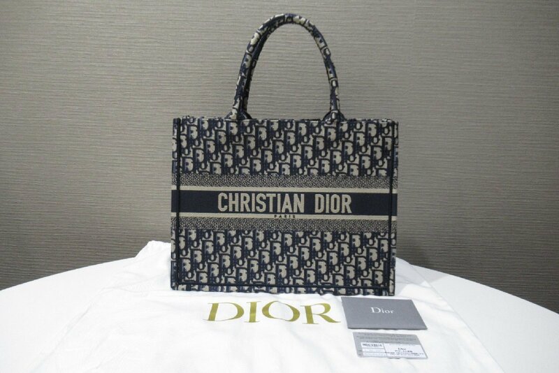 【美品】 Christian Dior クリスチャンディオール ブックトート ミディアム 青 ネイビー トートバッグ 中古 ランクSA BRB・バッグ・財布