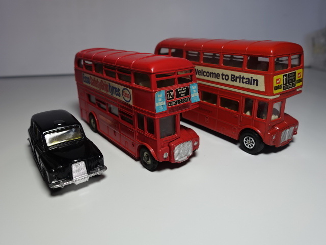 ロンドンバス　CORGI TOYS　＆　DINKY TOYS　＆　TAXI　3台セット　コーギー　ディンキー　1/43? 　MADE IN GT.BRITAIN （MECCANO LTD)