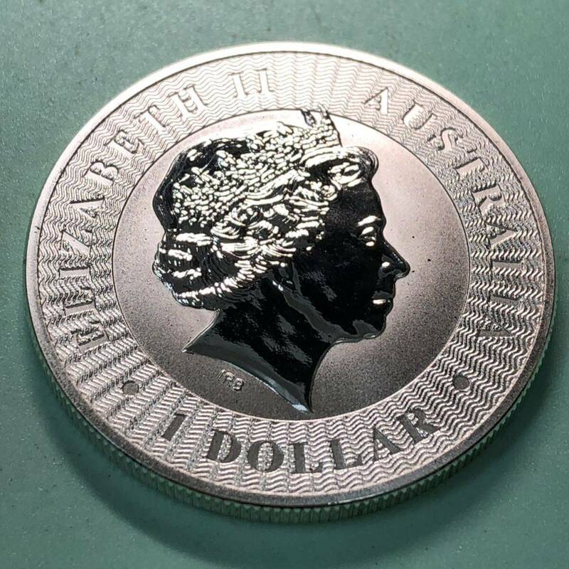 2021年 オーストラリア エリザベス2世 1ドル カンガルー銀貨 クリアケース付き 28.92g 