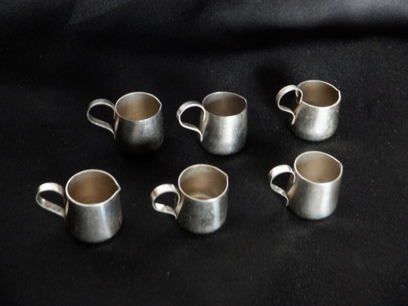 コーヒー用　　 ミルクピッチャー 　　小形　　ステンレス製　　　６個